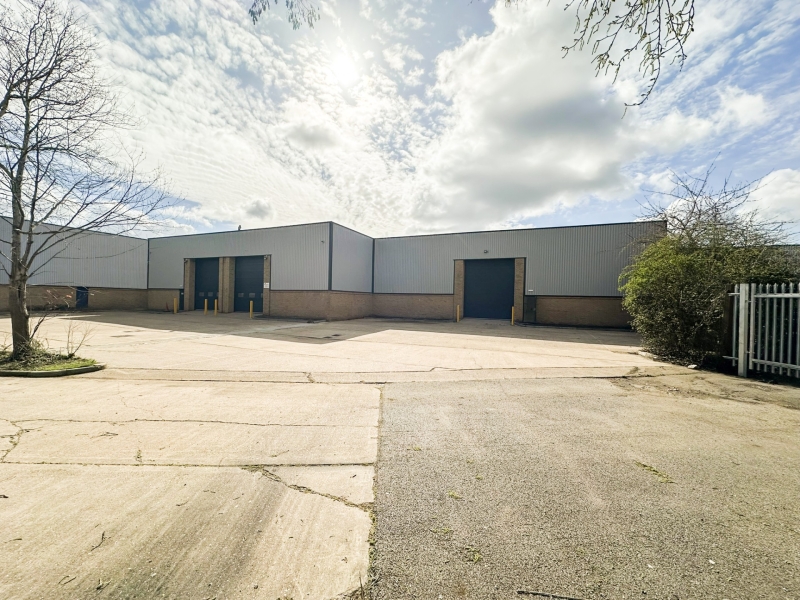 Units 33 & 34 rear yar